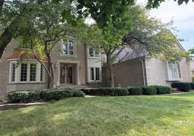 Photo 1 of Single family home for sale at 1594 Arbor Crk Dr, Rochester Hills, MI 48306 | MLS# 20261067867 | Listing updated on 2026-09-06