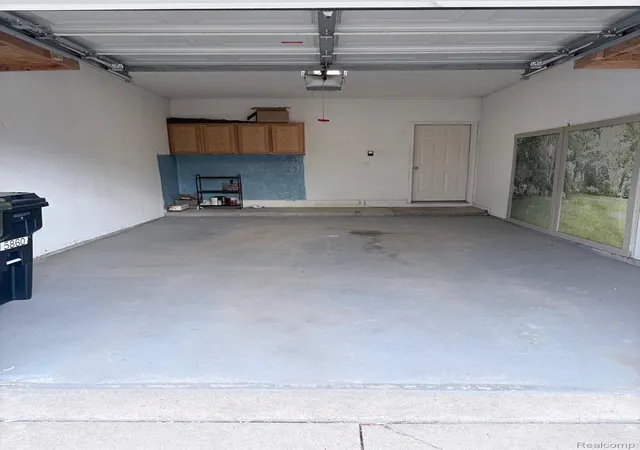 Photo 4 of Condo for sale at 5860 Acorn Ln, Sterling Heights, MI 48314 | MLS# 20261067868 | Listing updated on 2026-09-04