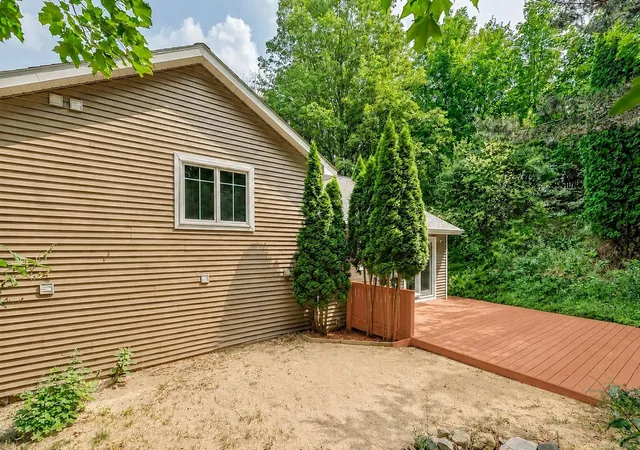Photo 27 of Single family home for sale at 1750 S Cherry Blossom Ln, Suttons Bay Township Leelanau, MI 49682 | MLS# 78080072781 | Listing updated on 2026-09-03