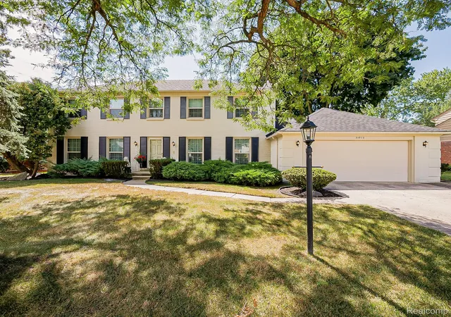 Photo 1 of Single family home for sale at 35973 Old Homestead Dr, Farmington Hills City Oakland, MI 48335 | MLS# 20261067887 | Listing updated on 2026-10-19