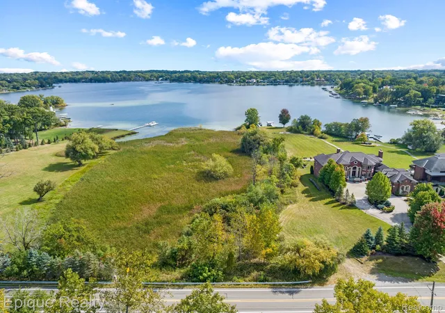 Photo 3 of Land for sale at 5375 Middlebelt Rd, West Bloomfield Charter Township Oakland, MI 48323 | MLS# 20261067913 | Listing updated on 2026-10-07