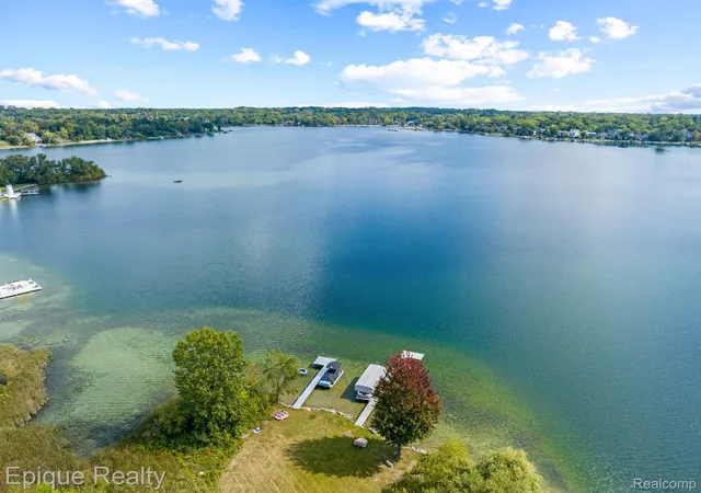 Photo 3 of Land for sale at 5375 Middlebelt Rd, West Bloomfield, MI 48323 | MLS# 20261067913 | Listing updated on 2026-10-07