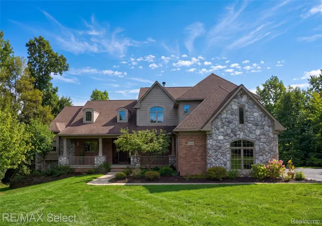 Photo 1 of Single family home for sale at 10454 Heron Ct, Fenton, MI 48430 | MLS# 20261067923 | Listing updated on 2026-09-04