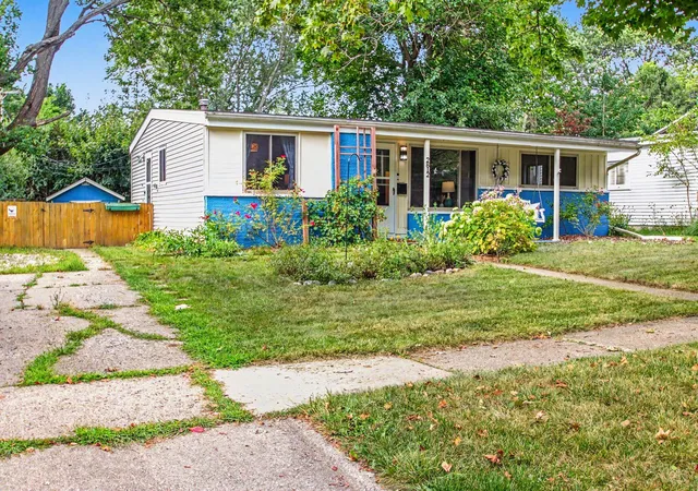 Photo 4 of Single family home for sale at 2812 Cumberland Ave, Ann Arbor City Washtenaw, MI 48104 | MLS# 81026044824 | Listing updated on 2026-10-15