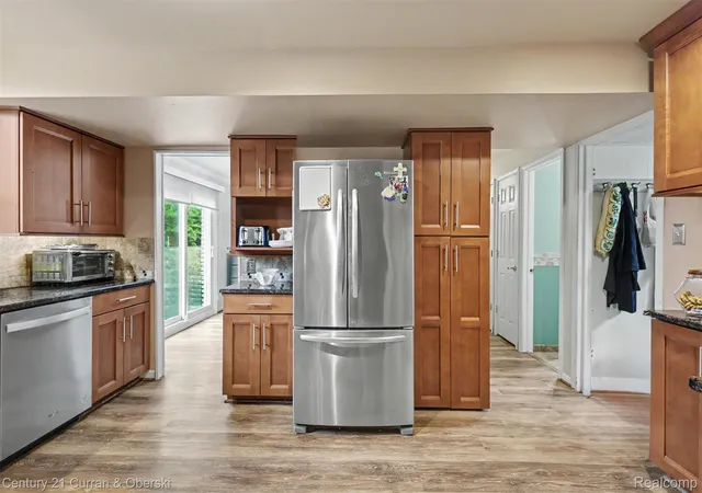 Photo 3 of Single family home for sale at 1869 Middle Trl Rd, Commerce Township, MI 48390 | MLS# 20261067951 | Listing updated on 2026-09-06