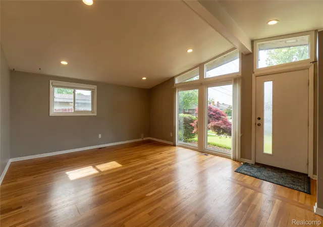 Photo 3 of Single family home for sale at 21512 Briarcliff St, St Clair Shores City Macomb, MI 48082 | MLS# 20261067973 | Listing updated on 2026-10-30