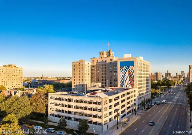 Photo 3 of Condo for sale at 15 E Kirby St #1223, Detroit, MI 48202 | MLS# 20261068009 | Listing updated on 2026-09-10