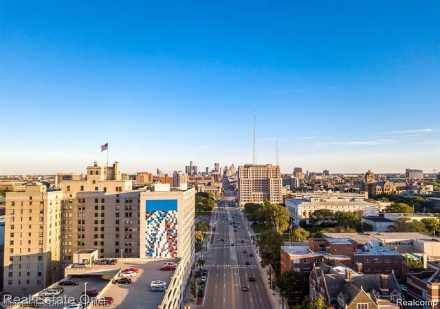 Photo 3 of Condo for sale at 15 E Kirby St #1223, Detroit, MI 48202 | MLS# 20261068009 | Listing updated on 2026-09-10