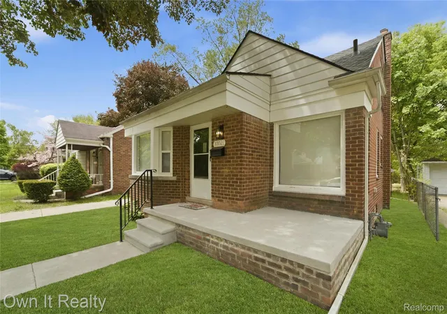 Photo 2 of Single family home for sale at 10021 Grayfield, Redford, MI 48239 | MLS# 20261068024 | Listing updated on 2026-10-03