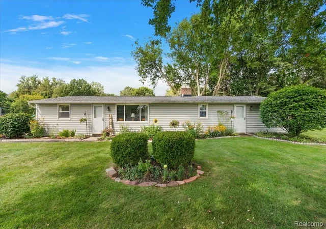 Photo 2 of Single family home for sale at 5011 Cecelia Ann Ave, Clarkston, MI 48346 | MLS# 20261068028 | Listing updated on 2026-09-11