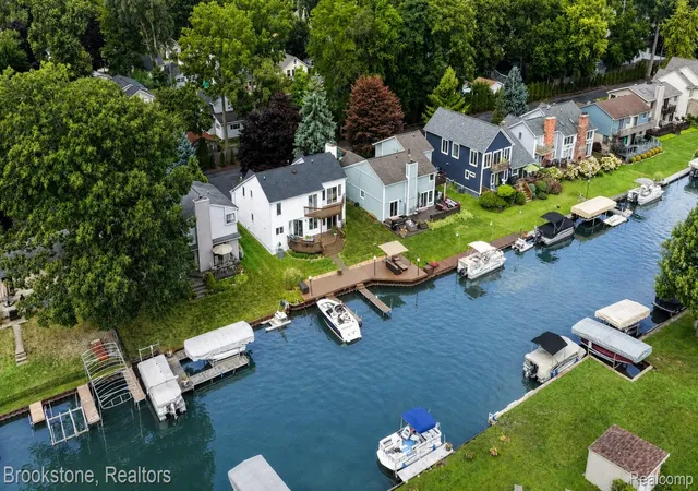 Photo 3 of Single family home for sale at 1839 Rustic, Keego Harbor, MI 48320 | MLS# 20261068039 | Listing updated on 2026-09-16