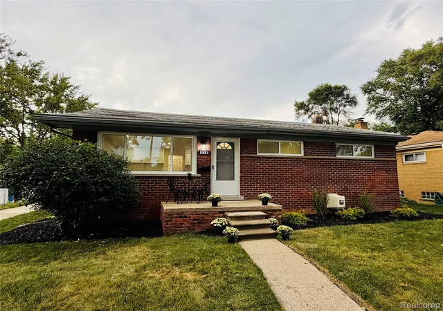 Photo 1 of Single family home for sale at 318 Royal Park Ln, Madison Heights, MI 48071 | MLS# 20261068078 | Listing updated on 2026-09-14