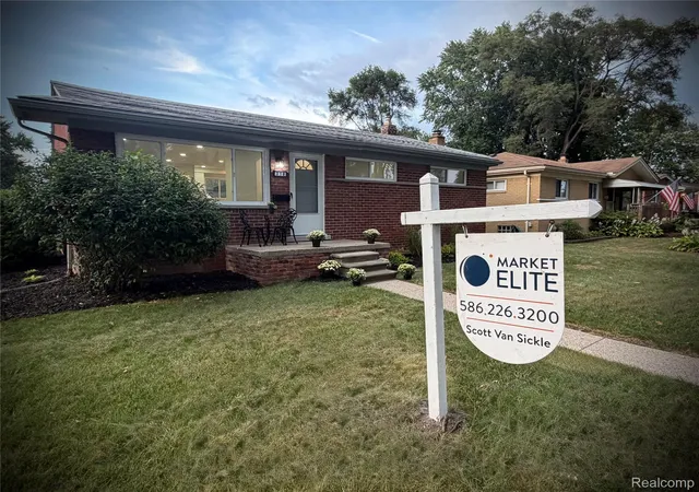 Photo 2 of Single family home for sale at 318 Royal Park Ln, Madison Heights, MI 48071 | MLS# 20261068078 | Listing updated on 2026-09-14