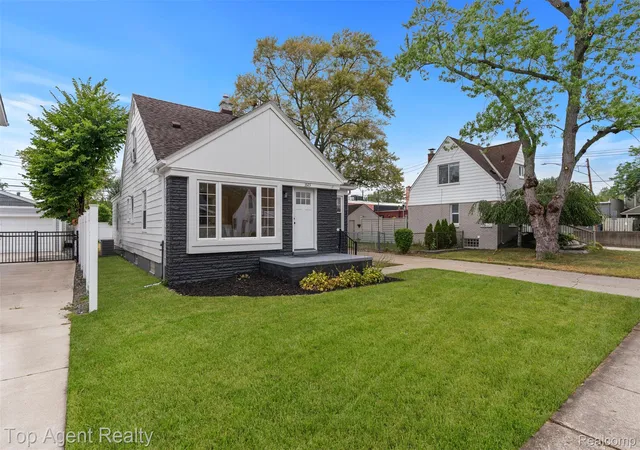 Photo 51 of Single family home for sale at 3323 Gardner Ave, Berkley, MI 48072 | MLS# 20261068093 | Listing updated on 2026-09-08