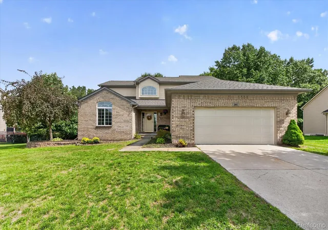 Photo 1 of Single family home for sale at 2082 Pinebrook Meadow Ct, Howell, MI 48843 | MLS# 20261068120 | Listing updated on 2026-09-12