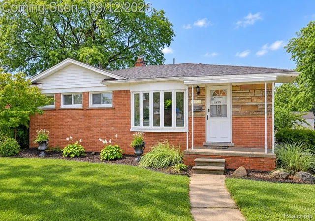 Photo 1 of Single family home for sale at 2908 Norwood Dr, Trenton, MI 48183 | MLS# 20261068126 | Listing updated on 2026-09-12