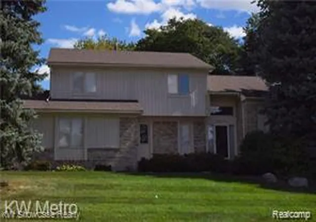 Photo 1 of Single family home for sale at 37270 Chesapeake Rd, Farmington Hills, MI 48335 | MLS# 20261068174 | Listing updated on 2026-09-29