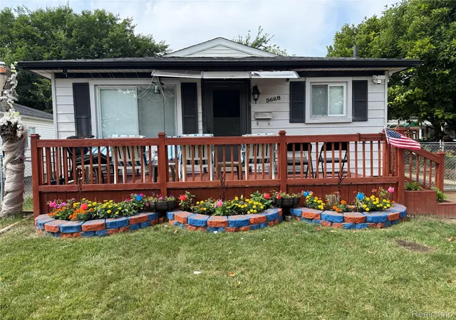Photo 2 of Single family home for sale at 5668 Gertrude St, Dearborn Heights, MI 48125 | MLS# 20261068210 | Listing updated on 2026-09-15