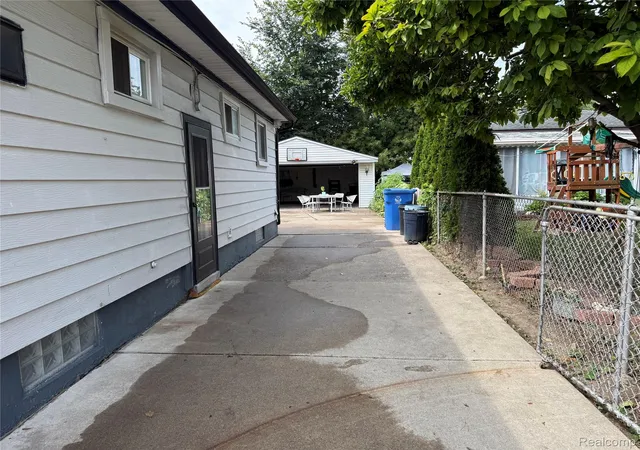 Photo 3 of Single family home for sale at 5668 Gertrude St, Dearborn Heights, MI 48125 | MLS# 20261068210 | Listing updated on 2026-09-15