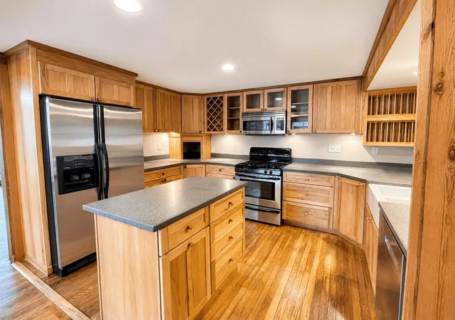 Photo 4 of Single family home for sale at 5480 Wellesley Dr, Spring Arbor Township Jackson, MI 49201 | MLS# 55026044966 | Listing updated on 2026-09-03