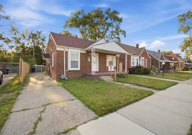 Photo 3 of Single family home for sale at 19327 Sunset St, Detroit, MI 48234 | MLS# 20261068284 | Listing updated on 2026-10-19