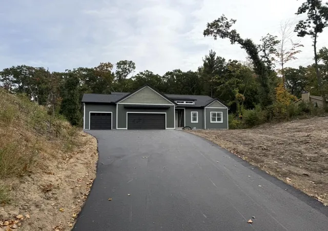 Photo 1 of Sale Pending at 6226 English Ave Ne, Plainfield Charter Township Kent, MI 49321 | MLS# 65026045023 | Listing updated on 2026-10-22