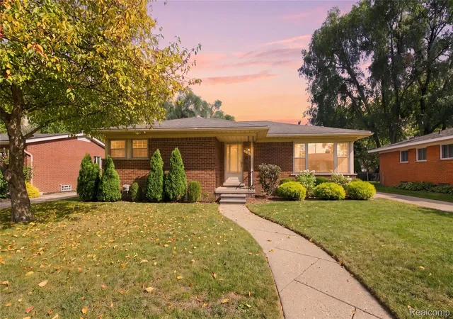 Photo 1 of Single family home for sale at 9030 Hanlon St, Livonia, MI 48150 | MLS# 20261068351 | Listing updated on 2026-10-08