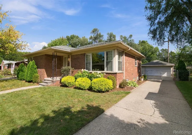 Photo 2 of Single family home for sale at 9030 Hanlon St, Livonia, MI 48150 | MLS# 20261068351 | Listing updated on 2026-10-08
