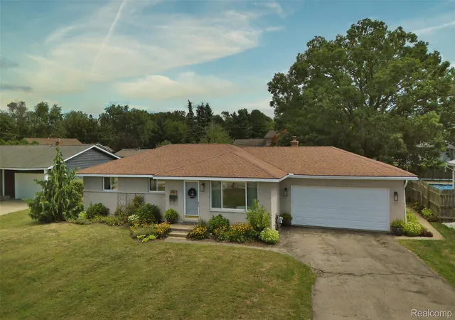Photo 1 of Sale Pending at 2622 Tampa Dr, Wolverine Lake, MI 48390 | MLS# 20261068372 | Listing updated on 2026-09-14