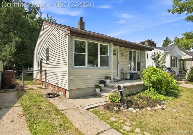 Photo 3 of Single family home for sale at 5108 Mildred St, Wayne, MI 48184 | MLS# 20261068379 | Listing updated on 2026-09-12