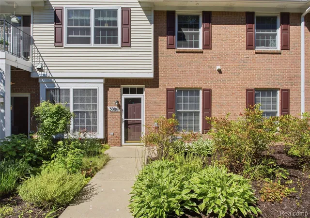 Photo 2 of Condo for sale at 3086 Kneeland Cir, Howell, MI 48843 | MLS# 20261068453 | Listing updated on 2026-09-13