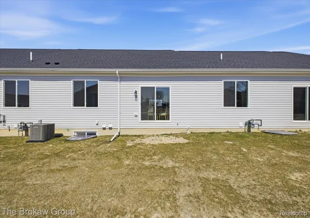 Photo 4 of Condo for sale at 1435 Lincoln St, Lapeer, MI 48446 | MLS# 20261068487 | Listing updated on 2026-09-15