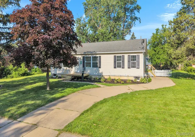 Photo 1 of Single family home for sale at 1119 Lathers St, Garden City, MI 48135 | MLS# 20261068486 | Listing updated on 2026-09-09
