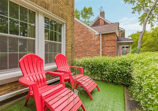 Photo 2 of Single family home for sale at 315 Lakewood St, Detroit, MI 48215 | MLS# 20261068491 | Listing updated on 2026-09-11