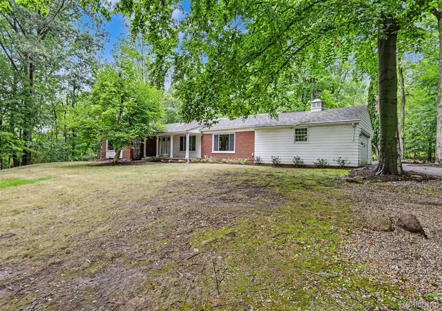 Photo 3 of Single family home for sale at 47040 Timberlane St, Northville, MI 48167 | MLS# 20261068531 | Listing updated on 2026-09-13