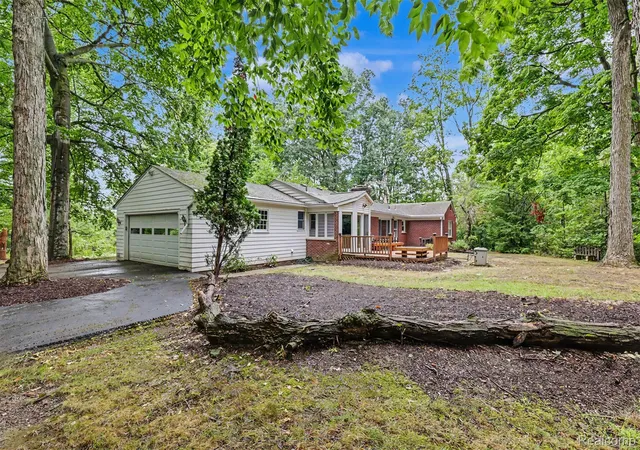 Photo 4 of Single family home for sale at 47040 Timberlane St, Northville, MI 48167 | MLS# 20261068531 | Listing updated on 2026-09-13