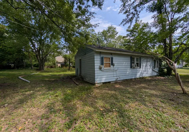Photo 2 of Single family home for sale at 965 Orion Ter, Orion Charter Township Oakland, MI 48362 | MLS# 20261068609 | Listing updated on 2026-09-11
