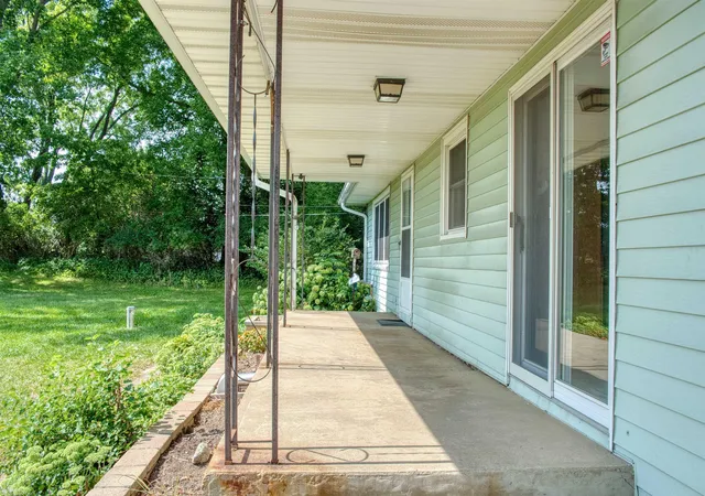 Photo 2 of Single family home for sale at 2470 Lyons Rd, Caledonia Charter Township Shiawassee, MI 48867 | MLS# 5050219917 | Listing updated on 2026-09-18
