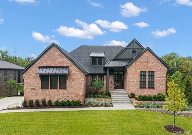 Photo 2 of Condo for sale at 30809 E Franklin Hills Ct E #8, Farmington Hills City Oakland, MI 48334 | MLS# 20261068647 | Listing updated on 2026-09-09