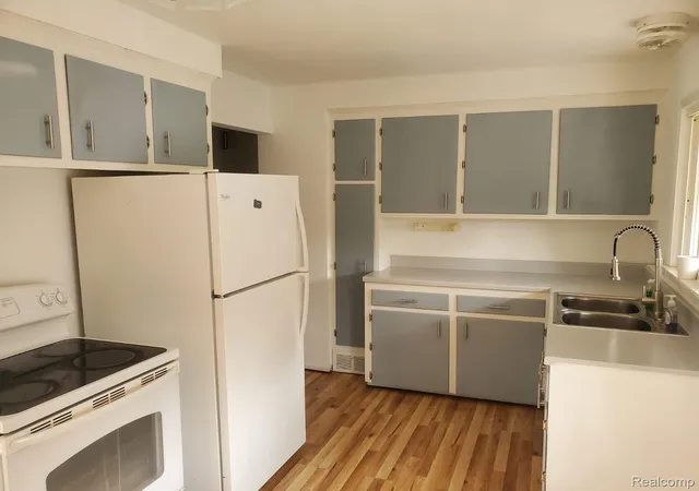 Photo 3 of Single family home for sale at 6135 Inkster Rd, Garden City, MI 48135 | MLS# 20261068683 | Listing updated on 2026-09-19