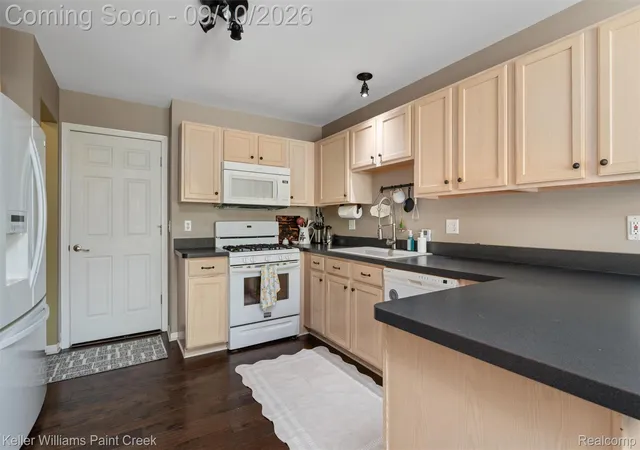 Photo 3 of Condo for sale at 2529 Pine Dr, Wixom, MI 48393 | MLS# 20261068797 | Listing updated on 2026-09-18