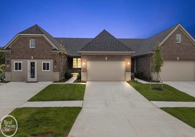 Photo 1 of Condo for sale at 5816 Greenview St, Warren City Macomb, MI 48092 | MLS# 58050220003 | Listing updated on 2026-09-02