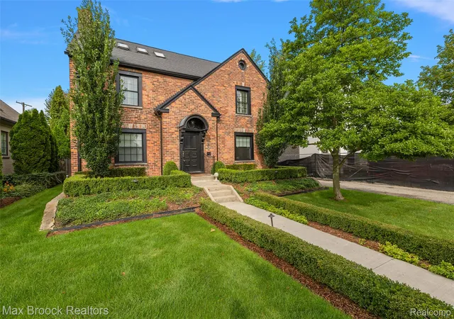 Photo 1 of Single family home for sale at 788 Pierce St, Birmingham, MI 48009 | MLS# 20261068861 | Listing updated on 2026-09-11