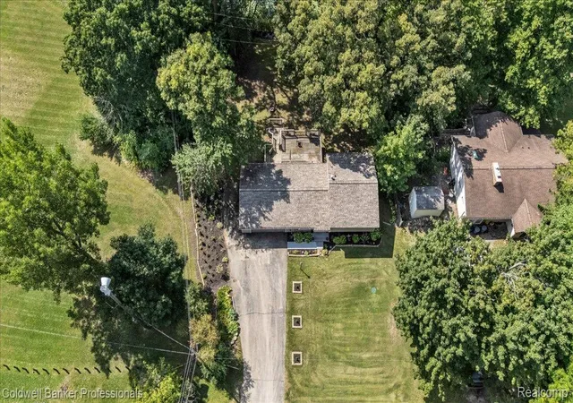 Photo 3 of Single family home for sale at 5969 N Bay, Clarkston, MI 48346 | MLS# 20261068872 | Listing updated on 2026-09-12