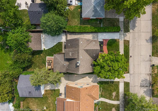 Photo 3 of Single family home for sale at 488 Bournemouth Rd, Grosse Pointe Farms, MI 48236 | MLS# 20261068895 | Listing updated on 2026-09-10