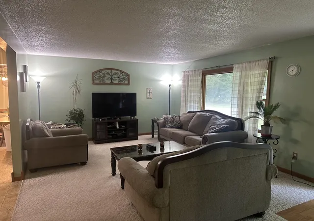 Photo 4 of Single family home for sale at 1807 W River Rd, Laketon Township Muskegon, MI 49445 | MLS# 65026045558 | Listing updated on 2026-09-03