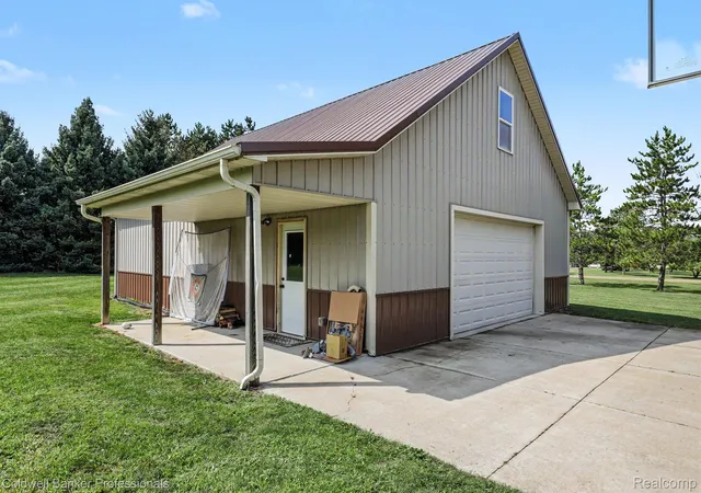 Photo 2 of Single family home for sale at 3775 Reamer Rd, Oregon Township Lapeer, MI 48446 | MLS# 20261068960 | Listing updated on 2026-10-21