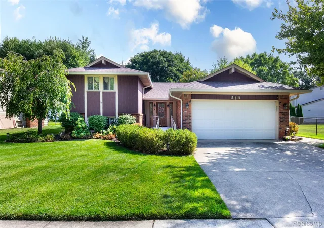 Photo 1 of Single family home for sale at 315 Meadowlake Rd, Canton, MI 48188 | MLS# 20261068985 | Listing updated on 2026-09-11
