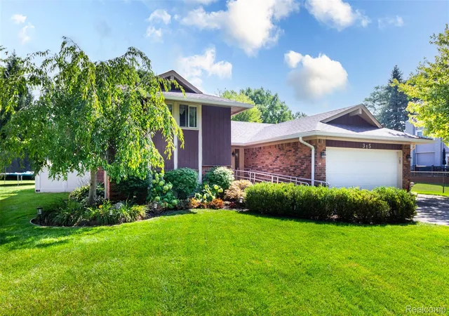Photo 2 of Single family home for sale at 315 Meadowlake Rd, Canton, MI 48188 | MLS# 20261068985 | Listing updated on 2026-09-11