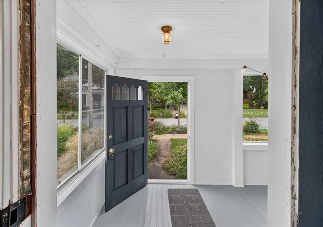 Photo 3 of Single family home for sale at 121 Kenwood Ave, Ann Arbor City Washtenaw, MI 48103 | MLS# 81026045619 | Listing updated on 2026-10-05